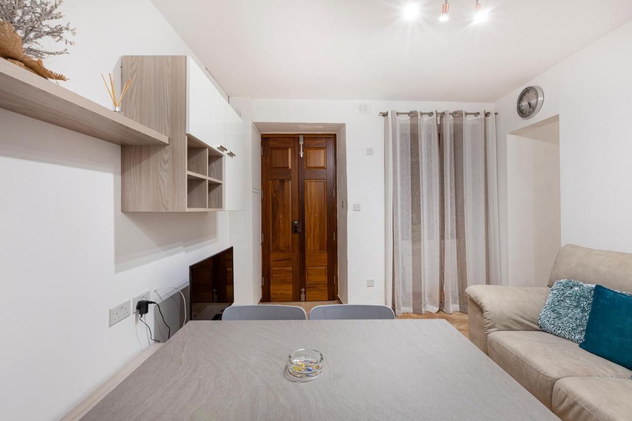 Designer Home With Comfy Sofa In Central Valletta By 360 Estates Exteriér fotografie