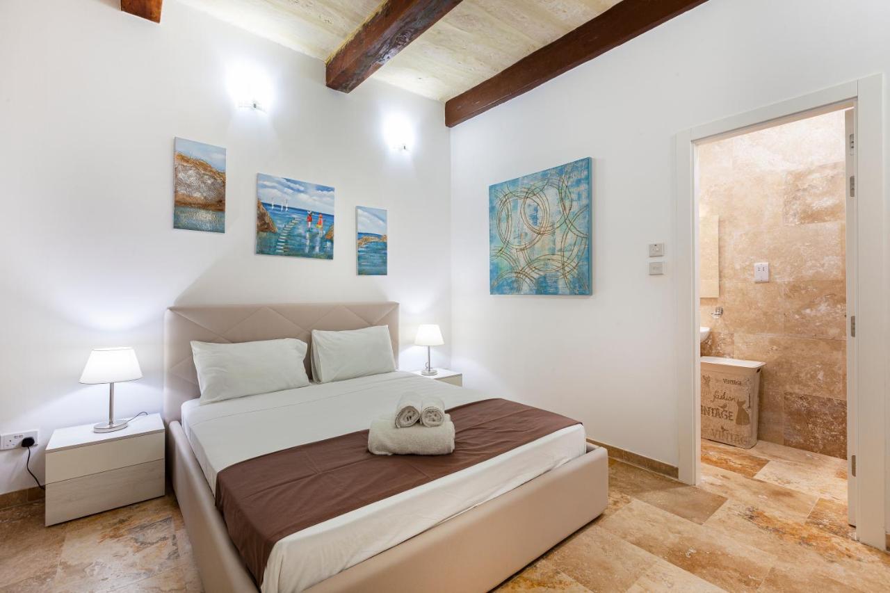 Designer Home With Comfy Sofa In Central Valletta By 360 Estates Exteriér fotografie