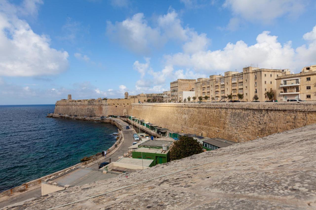 Designer Home With Comfy Sofa In Central Valletta By 360 Estates Exteriér fotografie